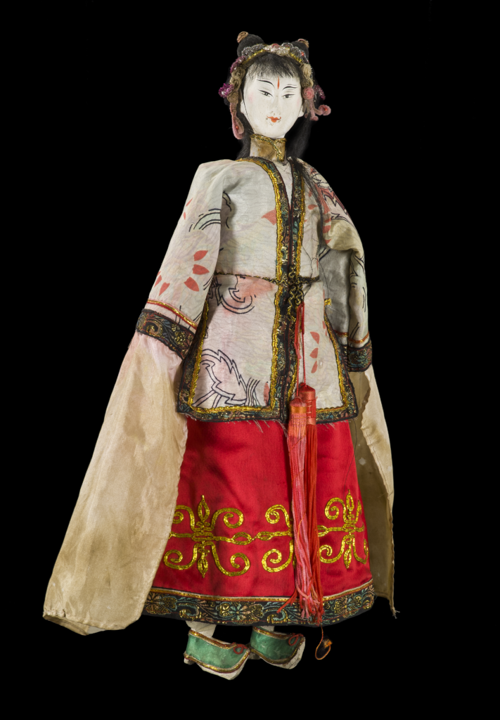 Figura 6, burattino della Collezione Signorelli, raffigurante una dama, anni ‘40 del XX sec. © Primangeli